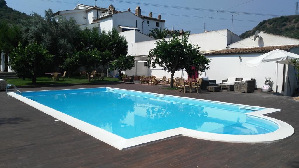 Agriturismo Malena Amica エクステリア 写真