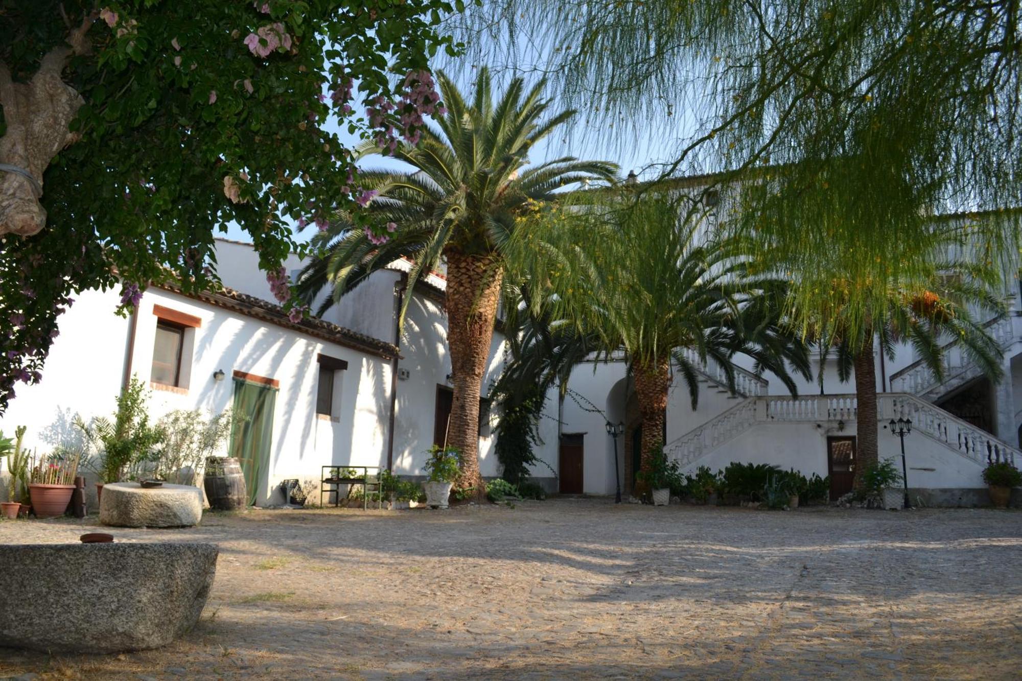 Agriturismo Malena Amica エクステリア 写真